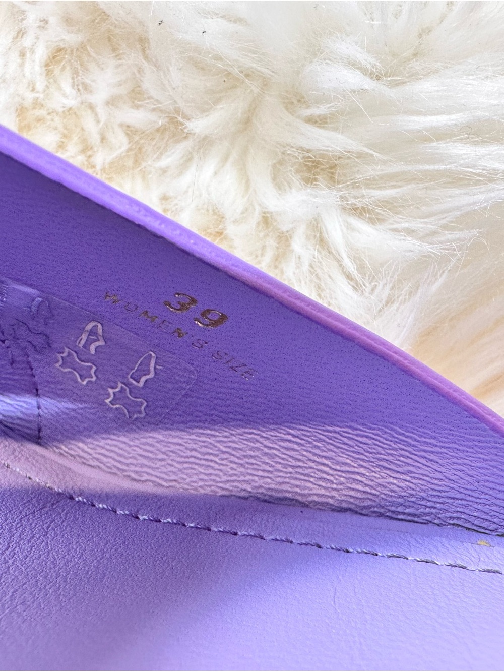 TOD’S Lavender Leather Mule Sandals with Sculptural Plexi Heel - Picture 12 of 15